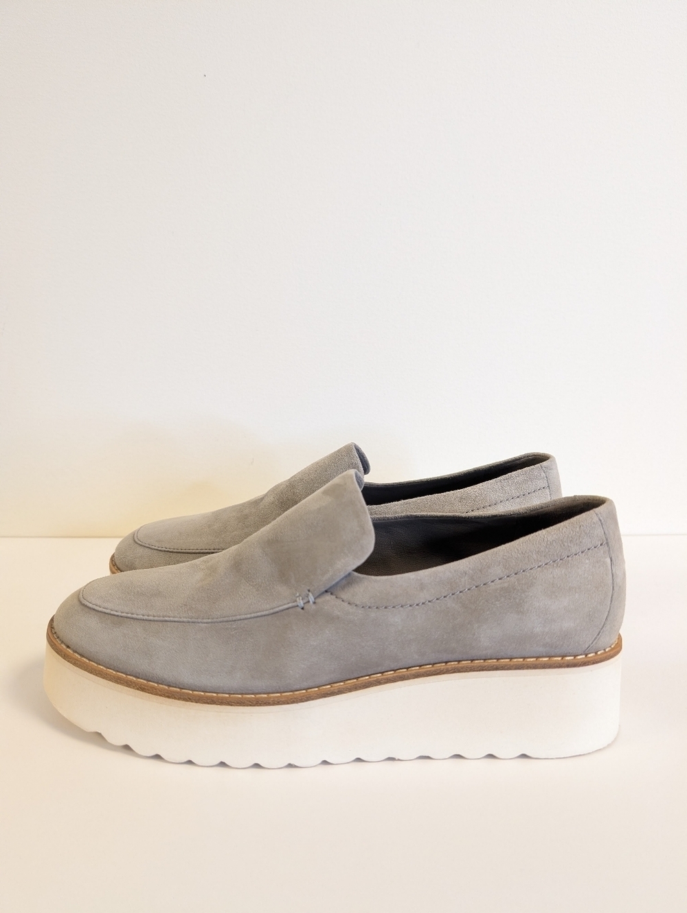 Vince Gray Suede Platform Loafers Slip On Shoes Lug Sole Size 8 EU 39 Minimalist